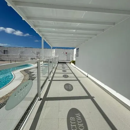 شقة Casa Picon En Puerto Del Carmen, Con Terraza, Vistas Al Mar, Piscina Y Junto A La Playa