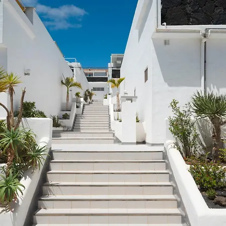 Casa Picon En Puerto Del Carmen, Con Terraza, Vistas Al Mar, Piscina Y Junto A La Playa *