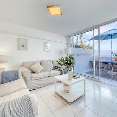Casa Picon En Puerto Del Carmen, Con Terraza, Vistas Al Mar, Piscina Y Junto A La Playa Апартаменты *
