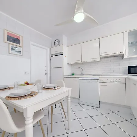 Casa Picon En Puerto Del Carmen, Con Terraza, Vistas Al Mar, Piscina Y Junto A La Playa Апартаменты Пуэрто дель Кармен