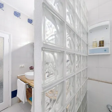Апартаменты Casa Picon En Puerto Del Carmen, Con Terraza, Vistas Al Mar, Piscina Y Junto A La Playa