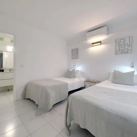 Casa Picon En Puerto Del Carmen, Con Terraza, Vistas Al Mar, Piscina Y Junto A La Playa Апартаменты Пуэрто дель Кармен
