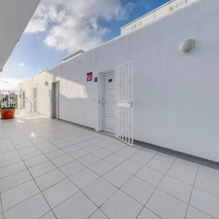 Casa Picon En Puerto Del Carmen, Con Terraza, Vistas Al Mar, Piscina Y Junto A La Playa Апартаменты *