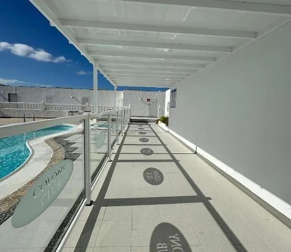 شقة Casa Picon En Puerto Del Carmen, Con Terraza, Vistas Al Mar, Piscina Y Junto A La Playa